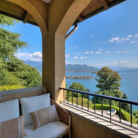 Pandora Lake Maggiore View And Private Beach - Happy Rentals アパート ストレーザ