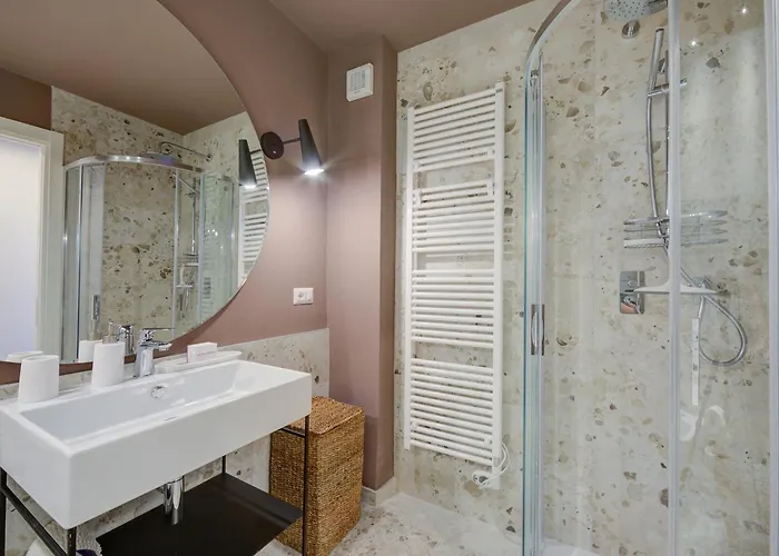 Pandora View - Happy *