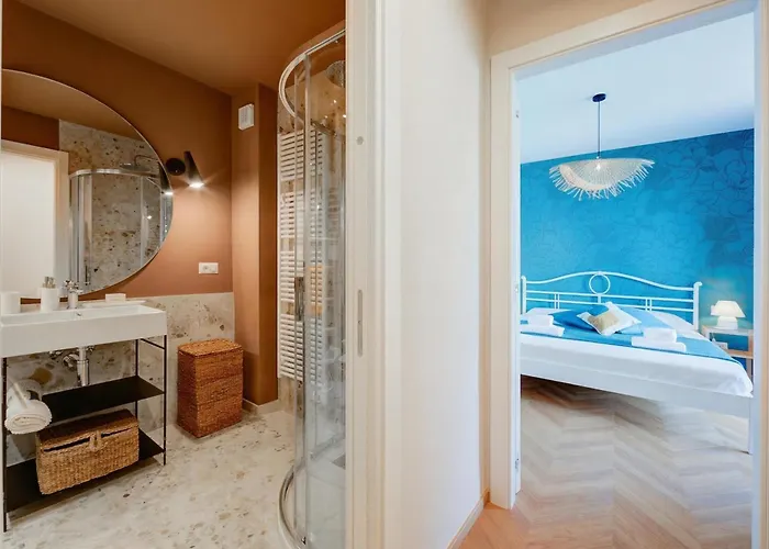 Pandora View - Happy * Stresa